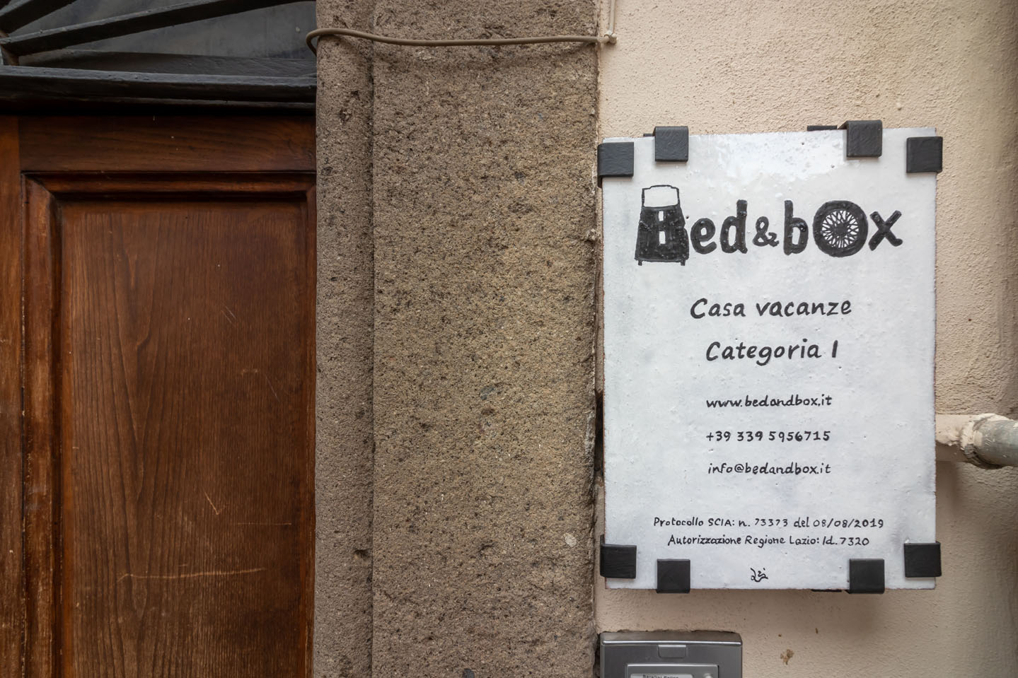 Bed & box gallery image
